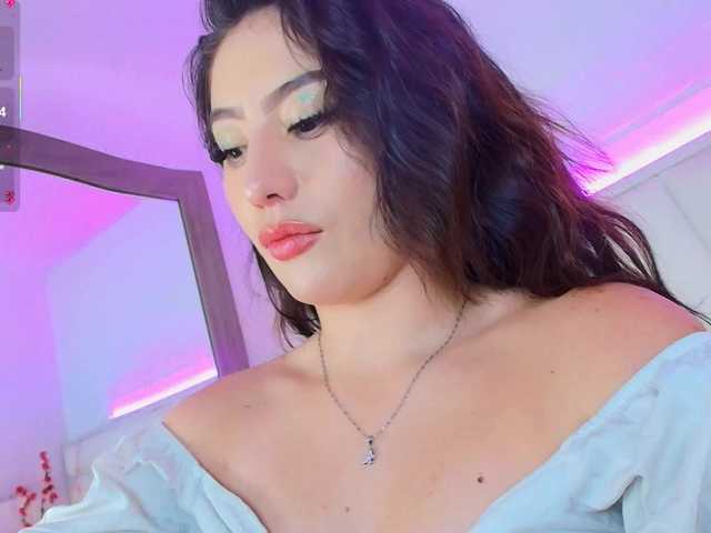 MiiaParis's BongaCams show and profile