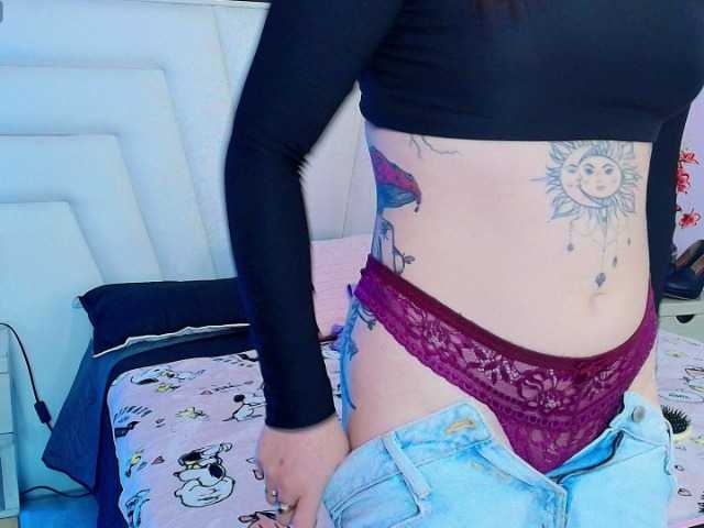 MiiaParis's BongaCams show and profile