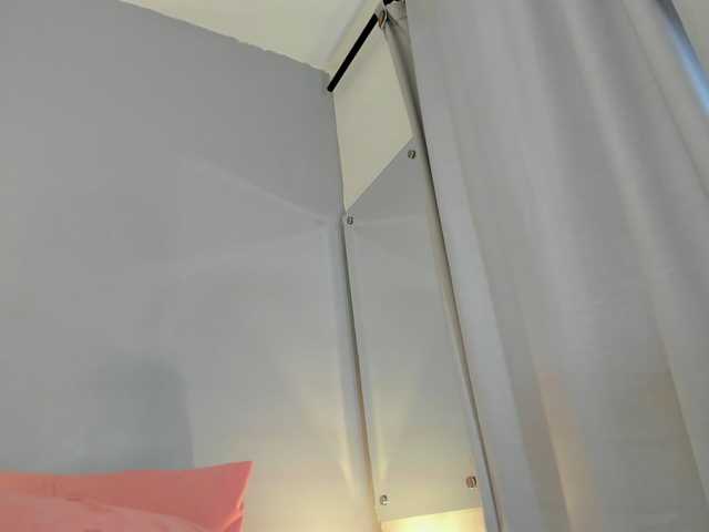 PauleteW10's BongaCams show and profile