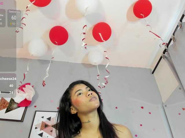 PauleteW10's BongaCams show and profile