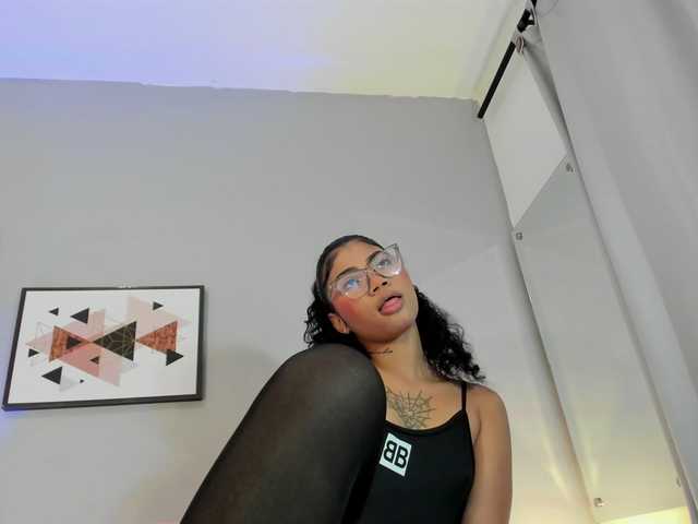 PauleteW10's BongaCams show and profile