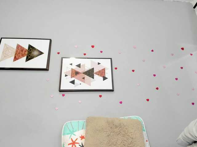 PauleteW10's BongaCams show and profile