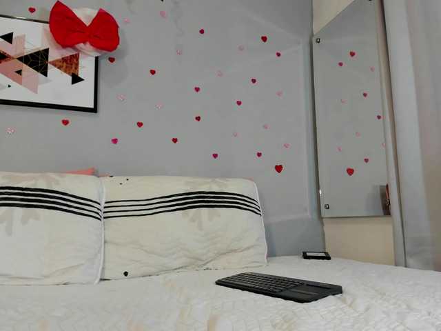 PauleteW10's BongaCams show and profile