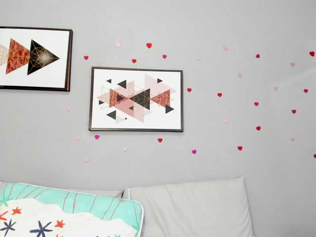 PauleteW10's BongaCams show and profile