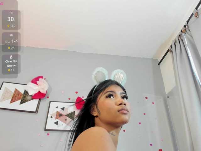 PauleteW10's BongaCams show and profile