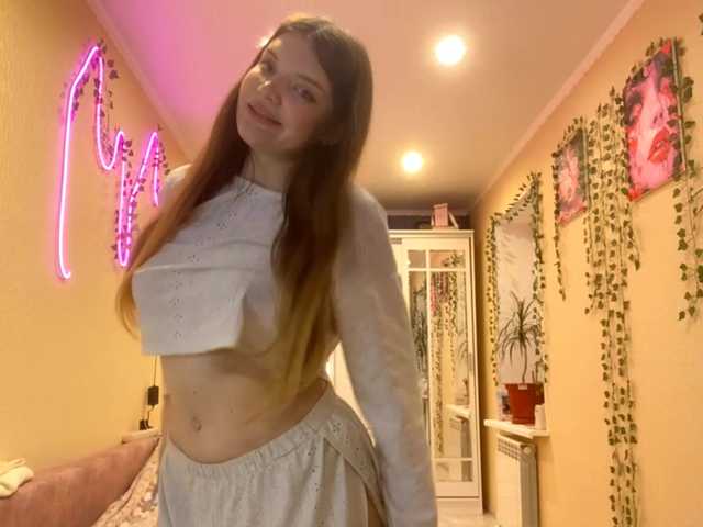 BettieClemence's BongaCams show and profile