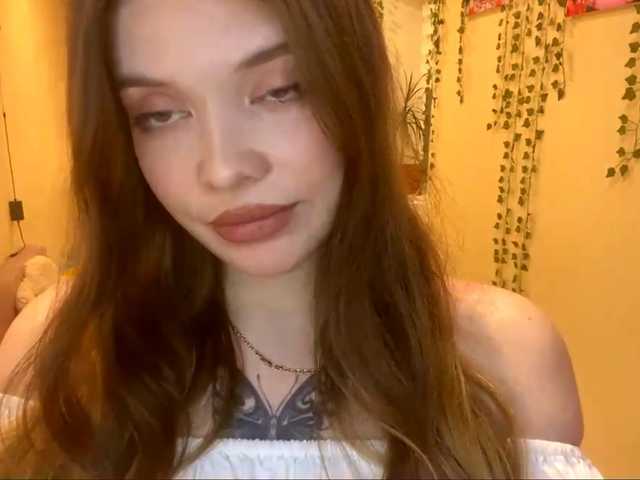 BettieClemence — Goal: show my assHello! I'm a new girl here, my name is Emily, I'm 18, skinny and I'm still shy