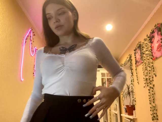 BettieClemence webcam