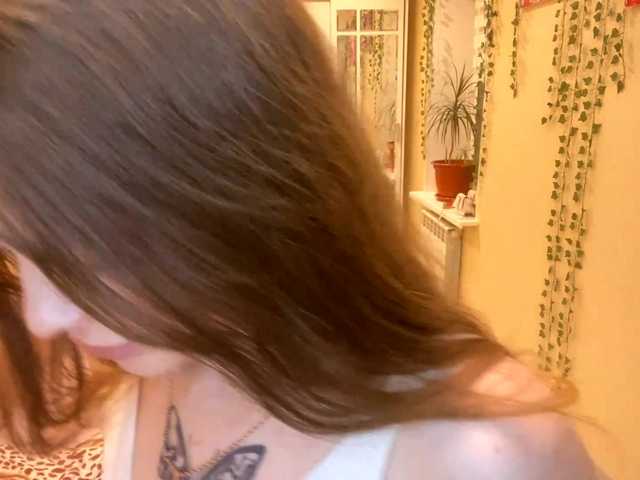 BettieClemence — Goal: show my assHello! I'm a new girl here, my name is Emily, I'm 18, skinny and I'm still shy