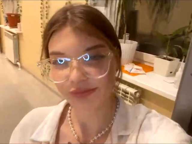 BettieClemence webcam