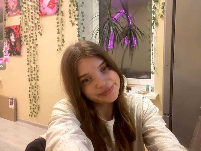 BettieClemence live cam profile