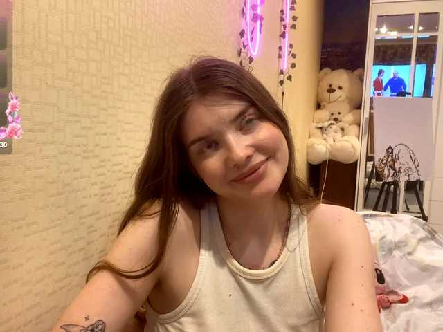 BettieClemence live cam profile