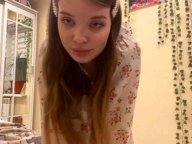 BettieClemence webcam