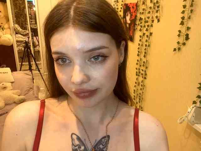 BettieClemence webcam