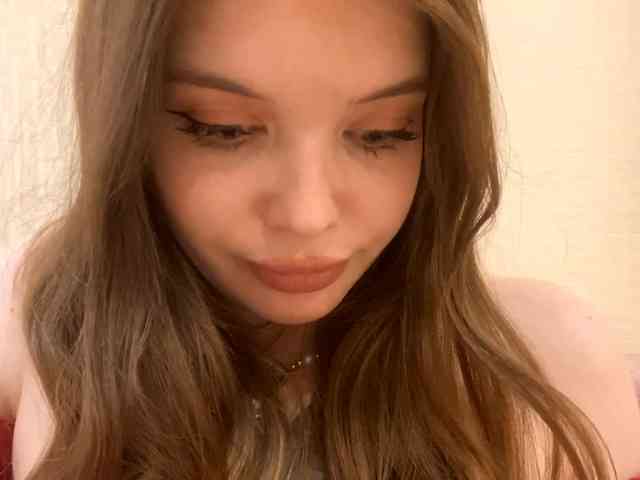 BettieClemence webcam