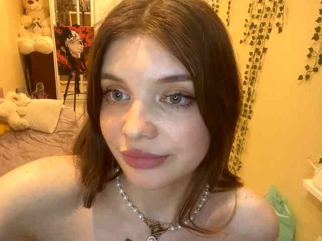 BettieClemence webcam