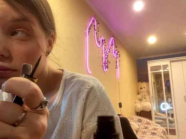 BettieClemence webcam