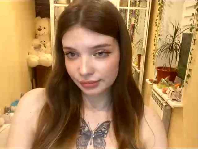 BettieClemence webcam