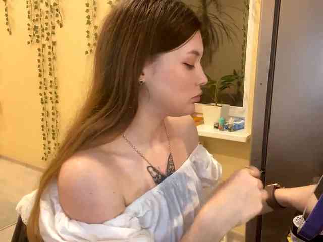 BettieClemence webcam