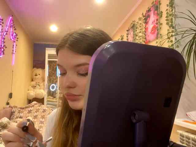 BettieClemence webcam