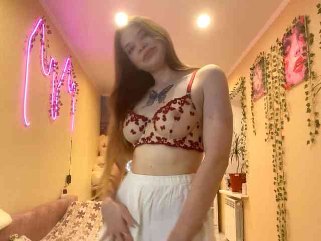 BettieClemence webcam