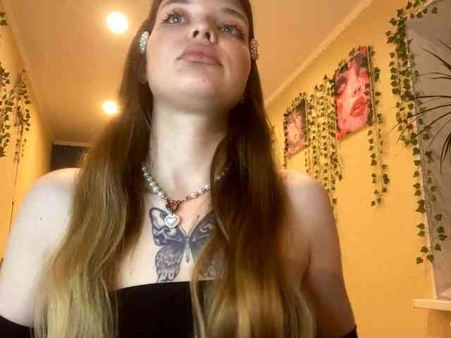 BettieClemence webcam