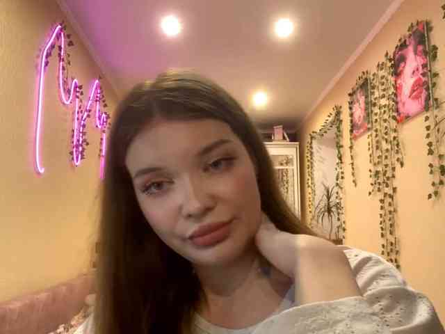 BettieClemence webcam