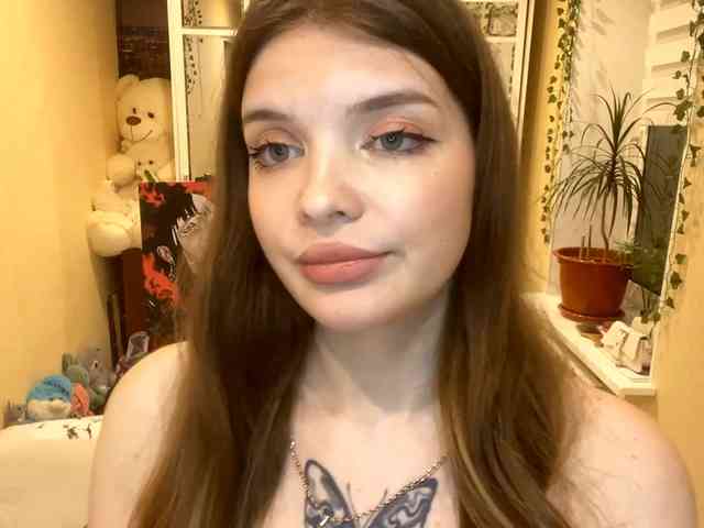 BettieClemence webcam