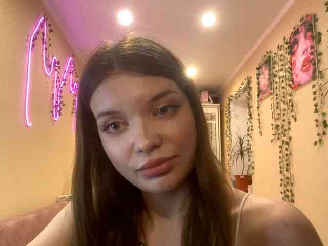 BettieClemence webcam