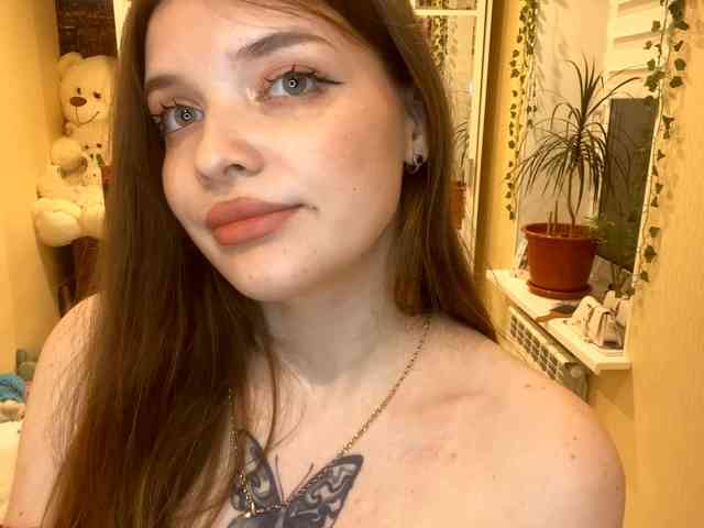 BettieClemence webcam