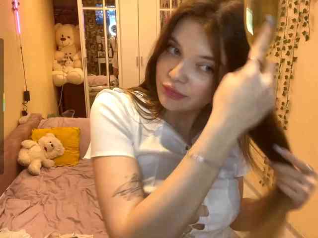 BettieClemence webcam