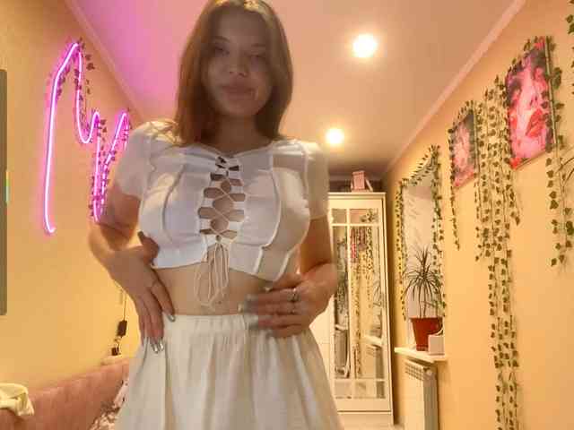 BettieClemence webcam