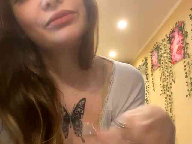 BettieClemence webcam