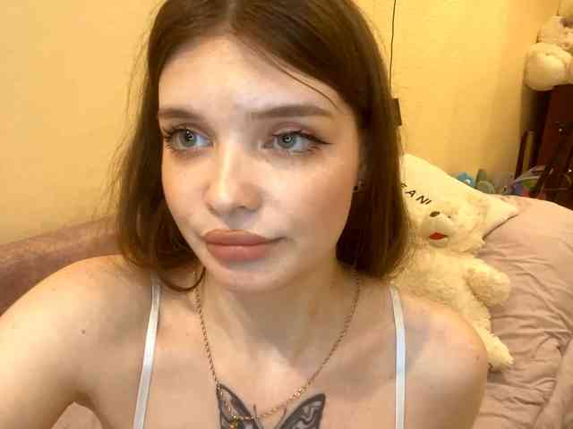 BettieClemence webcam