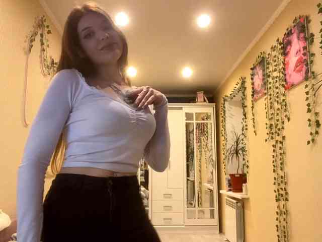 BettieClemence webcam