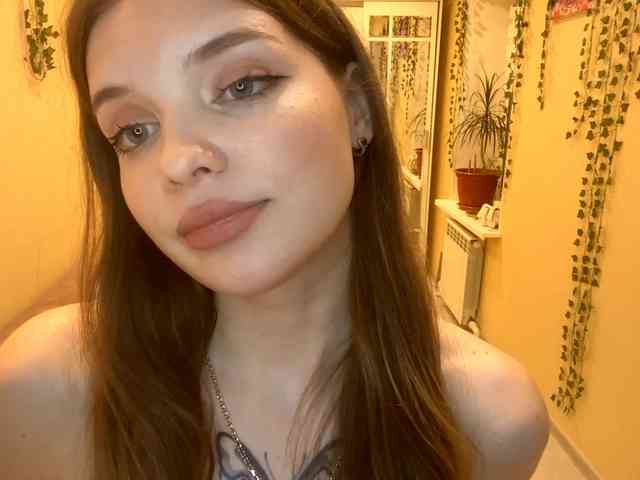 BettieClemence webcam