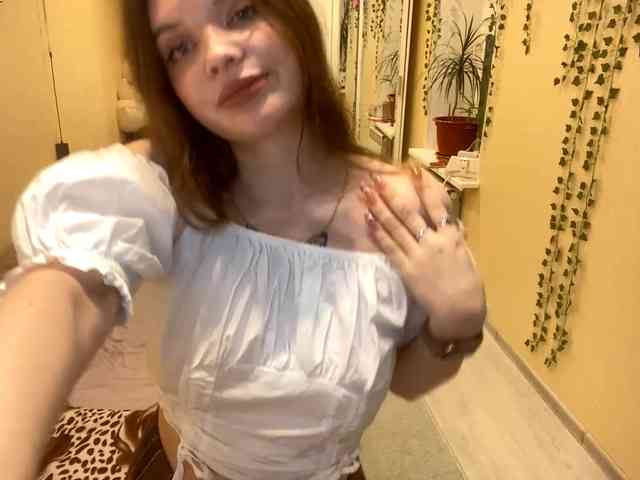 BettieClemence webcam