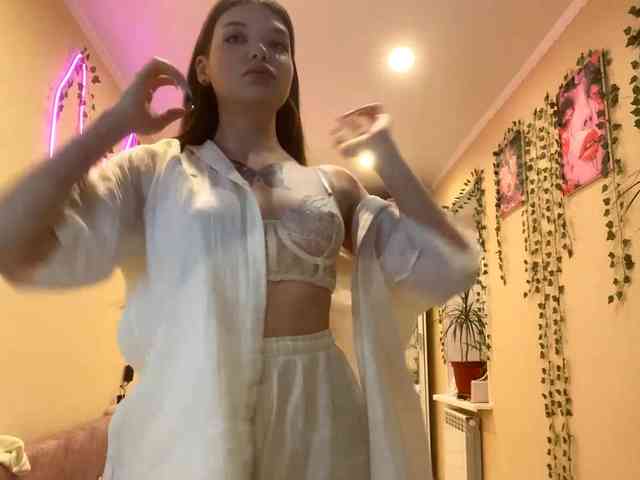 BettieClemence webcam