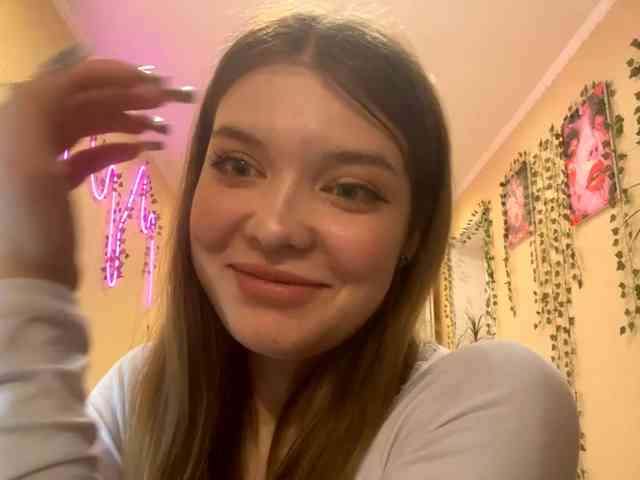 BettieClemence webcam