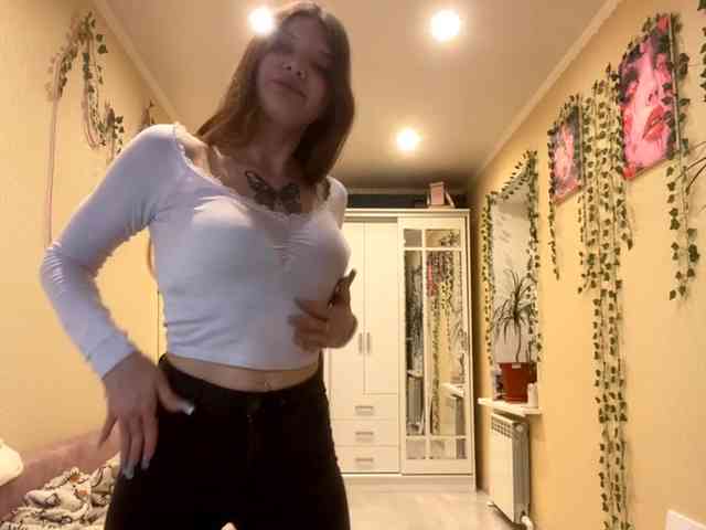 BettieClemence webcam