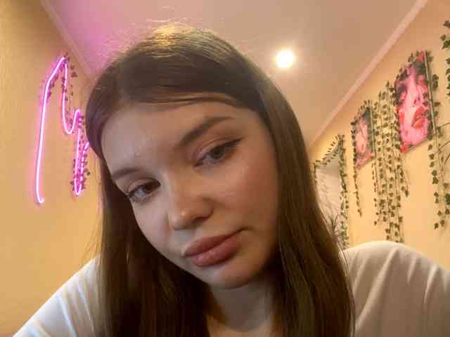 BettieClemence webcam