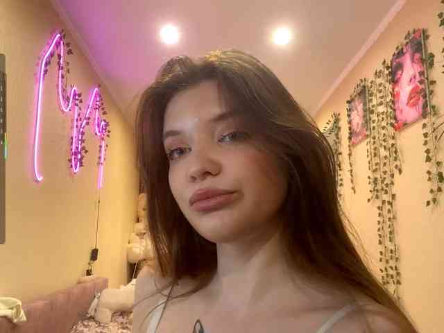 BettieClemence webcam