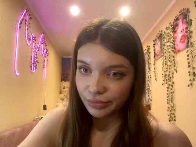 BettieClemence webcam