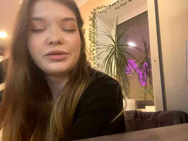 BettieClemence webcam