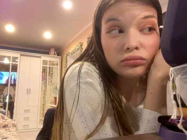 BettieClemence webcam