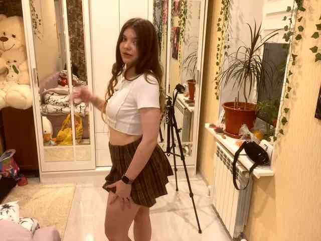 BettieClemence webcam