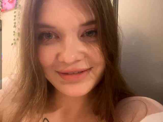 BettieClemence webcam