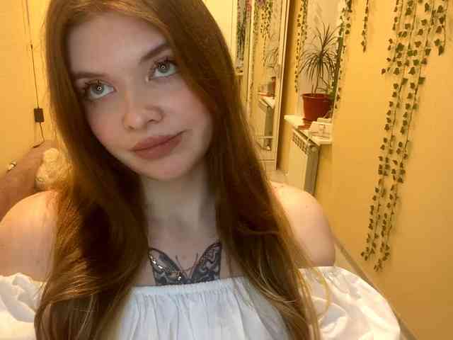 BettieClemence webcam