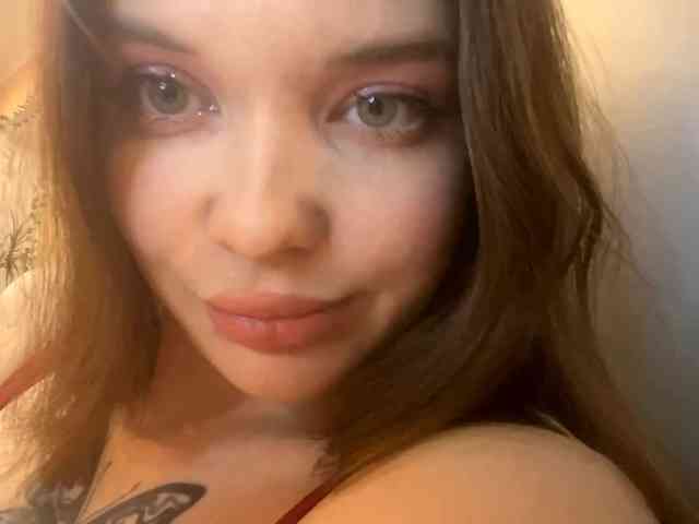 BettieClemence webcam