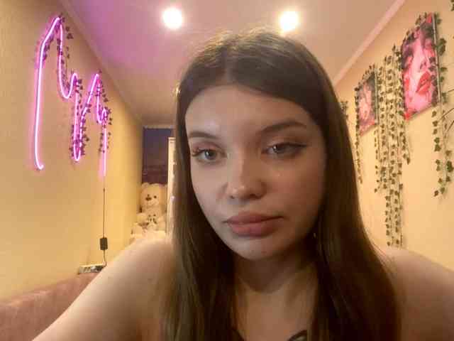 BettieClemence webcam